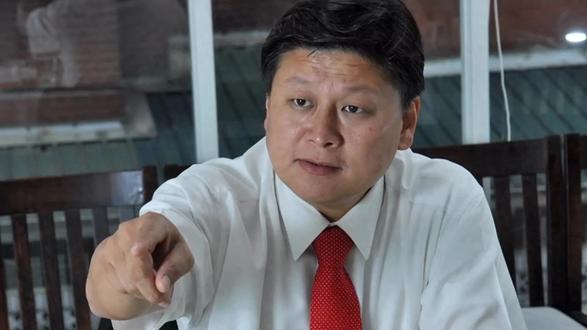 国民党团为何突然废除“两年条款”?