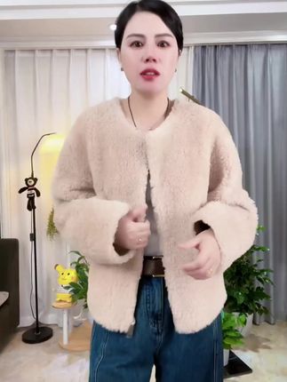 1. 超短上衣!谁穿谁好看!