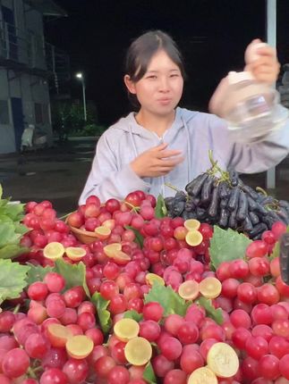 妮娜皇后葡萄,葡萄界的天花板,自带红酒香,软糯香甜