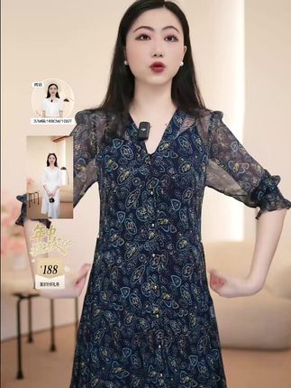 触手可及的浪漫和高级 是桑蚕丝上身的那份轻盈 #爆款连衣裙非常显瘦款 #爆款连衣裙 #桑蚕丝连衣裙超美