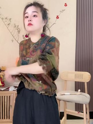 1. 这件衣服也太好看了吧!