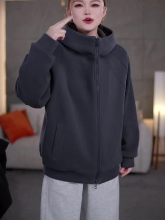 我就不信这个高级灰谁穿谁好看的糯叽叽外套还拿不下你们! #高级灰 #糯叽叽外套 #情侣装 #情侣穿搭 #男女同款