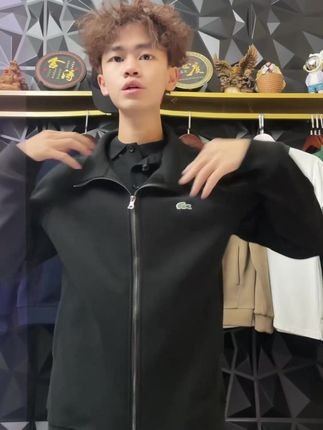 羽绒服款式,有需要的进直播间看看 #秋冬新款 #秋冬穿搭