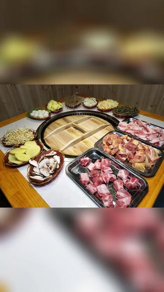 双福巷皖宁地锅鸡搞活动!三只土鸡配满桌菜,158元四人餐,堂食打包皆可,超划算! (【退款规则】到店核销:随时可退,过期未核销自动退)#美食推荐 #火锅 #吃地锅鸡是否会上火 #郑州地锅鸡做法 #为城市美食打call