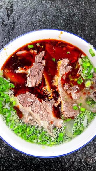 清水朋友看过来!舌尖尖面馆炒拉条煎鸡蛋套餐,原价16现13.9!金黄煎蛋配劲道面条,锅气足。快餐热销榜常驻,出餐快,香到隔壁小孩翻墙,快冲! (【退款规则】到店核销:随时可退,过期未核销自动退)#川菜美食 #抖音美食推荐官 #麻辣面 #汝州美食 #抖音趣胃计划