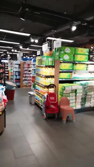 惠利多超市腊丰村腊味大礼包来袭,麻辣香肠配肉,原价119砍至114,速下单享腊味自由 ! #生鲜水果 #嘿嘛仓储购 #调色师 #购年货 #休闲度假