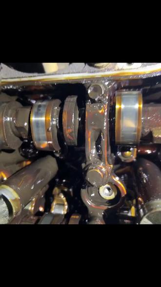 兄弟姐妹看过来,驮修师傅超靠谱!全合成机油+燃油系统清洁,四升机油足用,24项安检。原700多保养套餐现295,油门踩下动力强,速来给爱车续命! #长安喷油嘴测试 #老车修复 #glk半轴拆卸教程 #汽配维修 #ap刹车