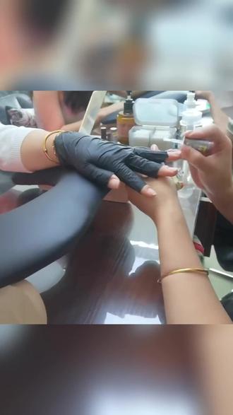 龙华南·北美甲美睫,美甲光疗原价88现50,有护理包,环境好,7天免费修补,速来! #穿戴 #奶牛美甲 #日式美甲培训 #仙女🧚 #做了穿戴甲多久能碰水