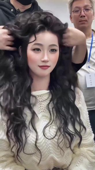 姐妹们,轻术家水晶接发太绝!原价1980现780,零推销,阿奇老师妙手增发量,超贴心 #懂你的发型师 #美发 #烫发推荐 #发量少 #探店加油