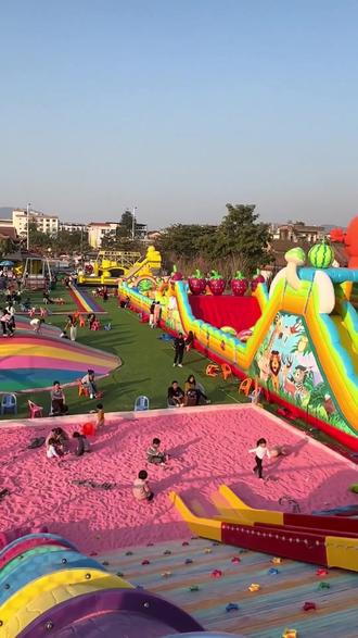 府前街花漾星光乐园,抖音4.7分上榜漳州收藏榜。现39.9元二大一小畅玩,快带娃来! #大喇叭 #星期八小镇 #过山车 #东营斗图游乐园 #达拉特旗好玩的地方