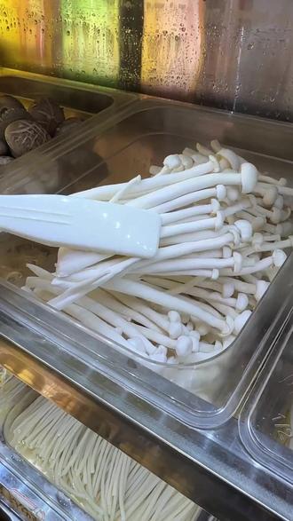 海营路刘文祥麻辣烫超火!大碗麻辣烫加 2 面套餐,原价 49 现 15.8,可堂食外带,荤素丰富,周销涨 2 倍,速冲! (【退款规则】到店核销:随时可退,过期未核销自动退)#自制酸辣粉 #酿皮 #麻辣烫自助攻略 #宛禾麻酱米线测评 #东北老式袋装麻辣烫