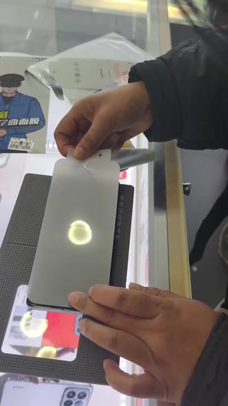 前几天手机出毛病,朋友带我去长远通讯。我相中红米Note15pro,外观功能佳。挑货体验棒,数码需求者可去看看! #信号 #面容 #手机店 #oppoa3活力版参数 #探店加油