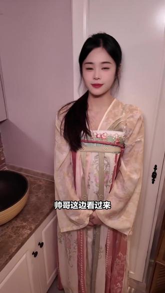 帅哥看过来!朝阳路蓝悦美容放大招,80分钟全身 SPA 加头疗,精油推背似云朵按摩,腰腹温灸加冲凉,从头暖到脚。仅 96 元享帝王级待遇,下班别躺平,快来试! (注意,叠加秒杀后的价格是96元,团购价是399元;)#剧情 #变装 #御姐 #意想不到的结局 #跟着抖音去度假