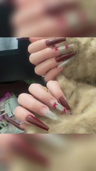 姐妹们看过来!玉亭南大道闺蜜美妆美发搞事,睫毛嫁接79元,原价188!45分钟让眼睛会说话,手残党福音,自然卷翘似开美颜,速来解锁电眼! #做美甲后能洗澡吗 #做一次甲片一般可以坚持多久 #美甲延长甲 #卸甲膏测评 #穿戴甲多久卸一次比较好