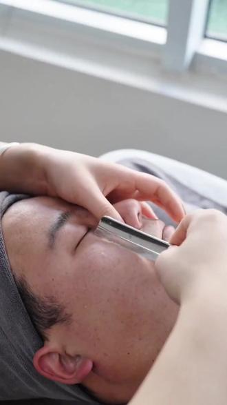 姐妹们冲!洁小白修颜修护泡冲套餐,128元享60分钟护理,干油肌适用,泡泡冲、精华拍,做完皮肤好,白到发光! (注意,叠加新人价后的价格是128元,团购价是138元;)#南宁正规美容院排名榜 #西安五一中式皮肤管理中心推荐 #小v脸 #加油 #周末去哪玩