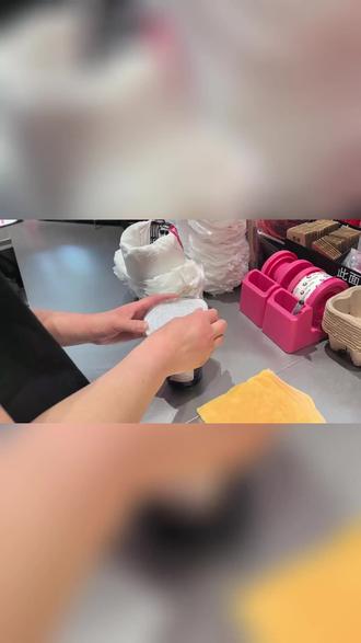 相山也有幸运咖!团圆饭换口味,招牌冰拿铁5.9元,左下角还有优惠,速来打卡 (【退款规则】到店核销:随时可退,过期未核销自动退)#咖啡馆的日常 #春天是冰淇淋的季节 #港式茶餐厅 #美食探店 #抖音新春吃喝玩乐节