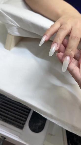 庙李商业街金禧美甲美睫是省钱宝藏!原价 299 的轻奢本甲降至 139,指甲七天内损坏老板补,卸甲免费。别家像拆盲盒,这儿超靠谱,精致女孩冲! #做美甲后多久可以洗手 #卸美甲后一般要多久可以恢复 #做了延长甲可不可以洗头 #会美甲的贝拉姐 #日系美甲