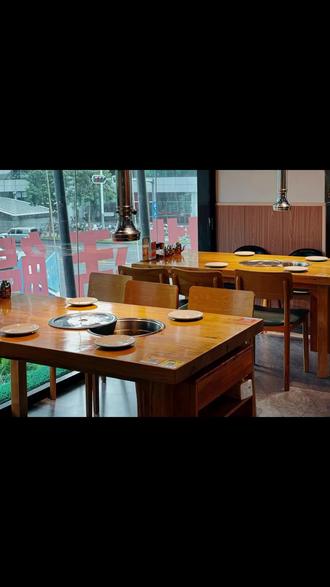 南光路幸福柚子,主打碳烤活鳗、黑牛烤肉。招牌半条烤鳗97.5元,团购实惠,菜品鲜! (【退款规则】到店核销:随时可退,过期未核销自动退)#生鱼片 #椰子鸡火锅 #松江美食 #硬菜 #巨野美食