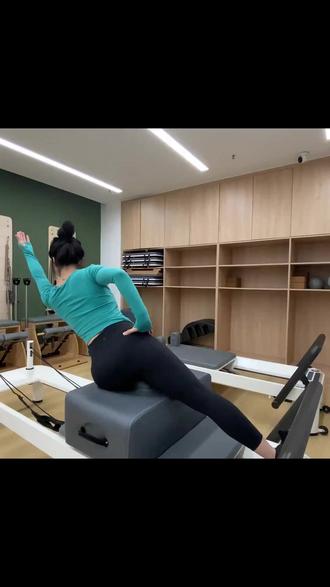 姐妹们,羿刻互动器械普拉提绝了!298 元 6 次课,性价比超高。小班教学,60 分钟激活肌群,开春动起来,速戳抢位! #普拉提的作用与功效 #产后一般多久可以练普拉提 #产后塑型 #瘦腿提臀 #很哇塞的周末