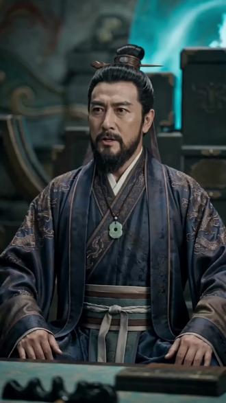顾寒历经八世真心付出皆被辜负,第九世觉醒最强反派系统彻底黑化。他挣脱宗门束缚,与伪善师尊、白眼同门决裂,邂逅九尾天狐苏冷月,收服未来女魔尊寒梦瑶。一路截胡气运之子叶青云的机缘,不断打脸强敌、粉碎阴谋。周旋于沐白绫、楚幼薇等多位女子之间,卷入秘境争斗、宗门内斗与海域纷争。顾寒凭绝世修为和系统加持,建立魔宗势力,反制带外挂的叶青云,引得各方天骄仙子为他对峙,一步步逆天崛起,登顶反派巅峰。#绑定反派系统我夺尽天命机缘 #抖音短剧 #AI短剧 #逆袭