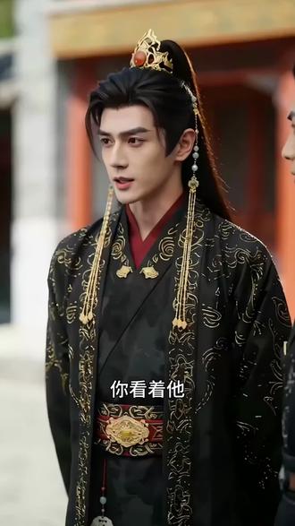 无奈入府为奴,扮丑求安稳,不料被世子相中 为救弟妹卖身王府,刻意扮丑,却被魔头世子看中 #书槿漫剧 #AI漫剧 #短剧推荐