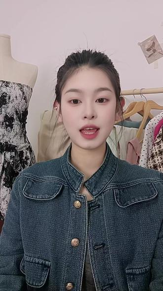 AI女装动图,不用提示词,拿去抄 ! #AI女装图文 #AI女装动图 #AI教程 #AI动图 #不用提示词