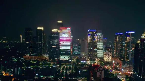 当美联储“按兵不动”,为何全球市场却在屏息颤栗?