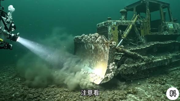 钢铁巨兽的深海复活:卡特彼勒D8K重生记 #ai#军事#武器