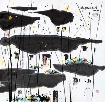韩宁水墨画近期作品190集 皖南徽州地区的水乡与江浙一带的水乡有所不同,它有黄山山脉作支撑,有新安江环绕,依山傍水,山清水秀,在郁郁葱葱影影绰绰之中更显现出白墙黛瓦的小巧别致。虽然强调一个徽派建筑,那也是一种文化的气质体现,也是代表性的标志,否则,就没有本质上的区别了。富足是一方面,而另一方面就是重文化礼教了,只有精神层面有所追求,才会反应在方方面面,特别是在建筑上面体现出人类的思想意识观念等。
在自然景观崇尚的情况下,这种区域的审美喜好理念的差别就体现出来了,尤其是稀少了水道与小桥,没那么小家碧玉了。与自然更加的融为一体,形成了一幅完整的画卷。当然,江浙一带的水乡是富有情调的,而徽州地区的更倾向于山河秀丽和人文点缀的陪衬。#书画 #古诗配画 #写生 #国画山水 #书画教学