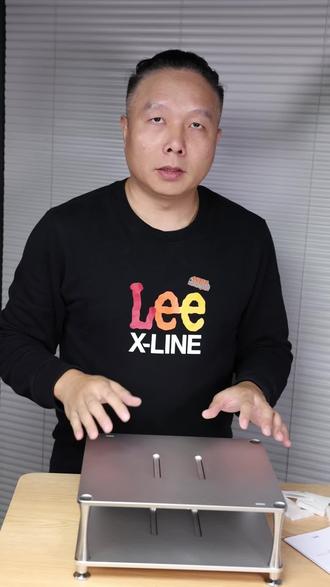 看似简洁的支架,有哪些隐藏的设计 #ddHiFi 在一款支架精工打磨、倾注巧思与匠心,只为打造不将就的桌面臻品,为HiFi玩家呈现真正契合需求的高品质使用体验。