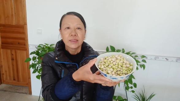 湖南(浏阳)特色蒸菜,蒸新鲜扁豆仁你吃过吗?大好吃了