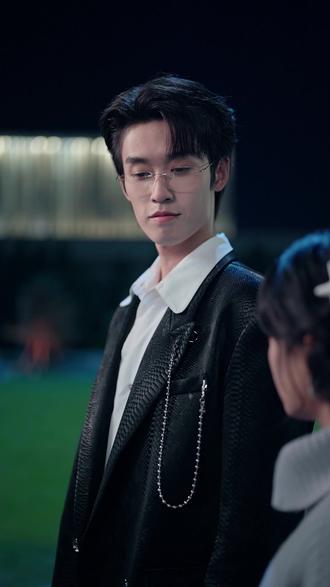 《老板宠我亿点点》34 婚后毒舌顾总开启宠妻模式,钱给够、架打够、情话管够……#老板宠我亿点点 #刘宇航 #莉莉崽 #甜宠轻喜剧