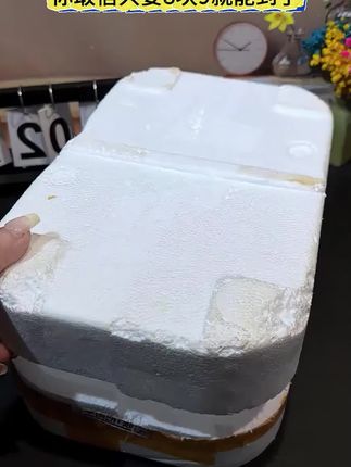 我只付了个邮费,商家就给我发了四个超好看的杯子,浮雕花纹的设计真的太精致了,用它喝个水、饮料,氛围感一下子就上来了#杯子 #无限回购的宝藏单品 #杯子控 #居家必备 #好物推荐🔥