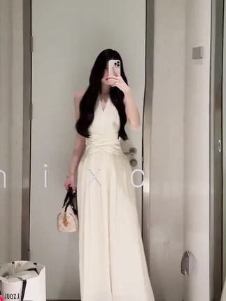 舒胡蕾 美神降临【高定系列】 桃花皱感缎面绝美及地气质连衣裙