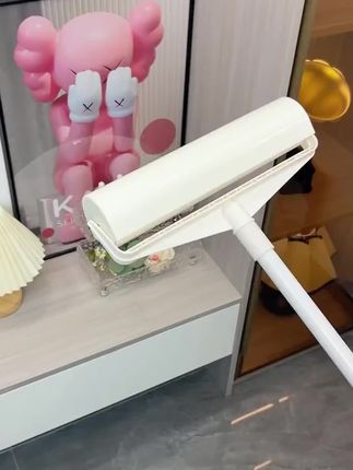 这个滚筒可撕式加长除尘粘毛器太好用了!床上、沙发上、衣服上,一滚一撕干净又方便!#粘毛器 #滚筒式粘毛器 #居家好物