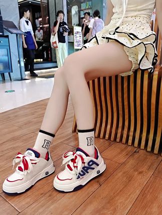这鞋太好看了,情侣潮鞋,防滑耐磨,休闲#大嘴猴官方正品#好鞋分享#哇塞这鞋真好看
