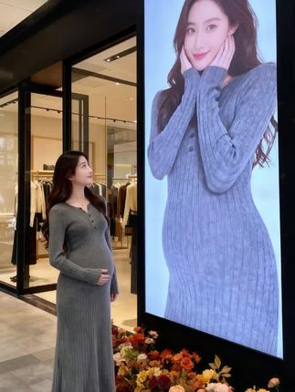 #孕妇针织长裙 #针织长裙 #显高显瘦 #气质穿搭 #高级感穿搭 #一个身体两个心跳