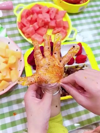 这款#儿童一次性手套 ,独立包装,携带方便,宝宝吃饭不脏手,妈妈更省心#母婴好物 #一次性手套