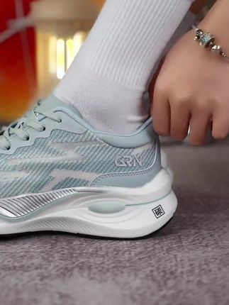 贵人鸟跑鞋碳板运动跑步鞋男马拉松男生网面透气运动鞋子