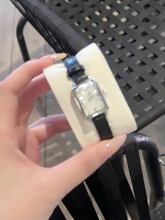 请一定要善待你的母亲 因为她下辈子不会在来 她的大半生都是为你而活#trytry是什么意思#母亲节#ins风小表盘女表#小众