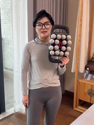 拳拳渗透筋膜层的筋膜枪,55000按摩范围彻底放松酸痛肌肉,力度堪比按摩店老师傅,太“爽”了!#12头筋膜枪#按摩放松