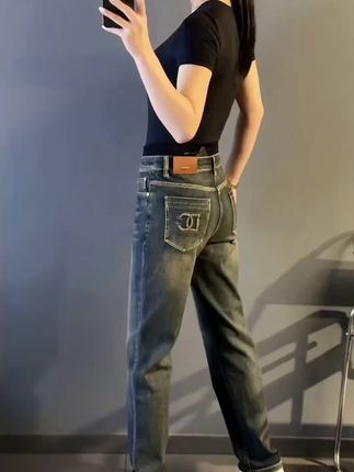 男人过了30岁,不要穿得像大叔!这款休闲牛仔裤,彰显男人魅力