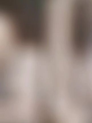 今年爆火的披风太绝了,配色好好看好出片#围巾 #披肩 #保暖 #穿搭技巧 ##秋冬穿搭分享