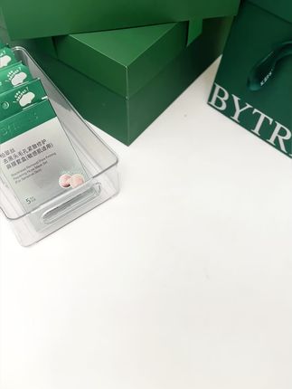 千万别再花冤枉钱了!姐妹们老问我怎么没有黑头闭口,其实是我一直坚持用柏翠丝黑头鼻贴,别让皮肤影响你的颜值啦