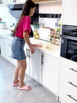 一定要给厨房安排上这款好用的#厨房清洁湿巾,哪里脏擦哪里,都不用洗抹布,80抽加大加厚装的,方便省事#佳美厨房湿巾