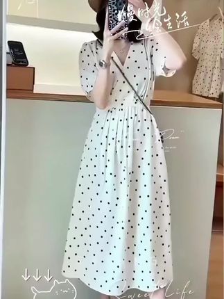 韩版气质波点连衣裙25年夏季新款高腰显瘦减龄通勤V领中长款裙子