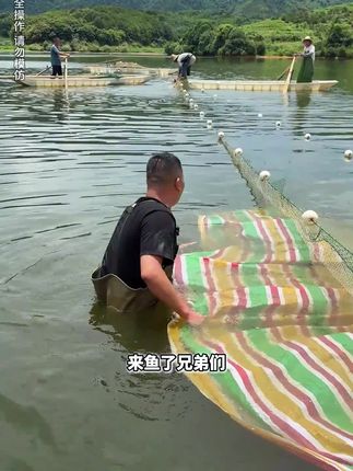 小飞哥亲自试用透骨膏,体验效果真心不错,质量杠杠滴,品质有保障,有需要的赶紧抢购几份哦 # 户外# 小飞哥 # 透骨膏