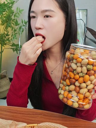 多彩多样的鱼皮花生,嘎嘣脆,好吃到停不下来!#多彩鱼皮花生 #花生米#零食推荐
