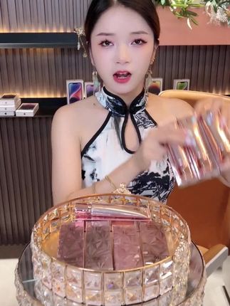 挖到宝了!真的找不出比它更水润服帖的粉底液了#粉底液#fv粉底液#奕起用fv重返青春