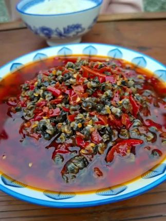 田螺大石螺小福寿螺它吃不了,炒一锅彩椒螺蛳肉赛过大鱼和大肉#石螺#彩椒螺蛳肉 #乡村大锅煮出人间美味